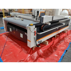 Plotter de corte  Modelo 1625 - 1600 x 2500