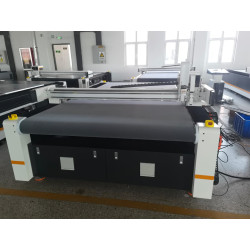 Plotter de corte  Modelo 1625 - 1600 x 2500