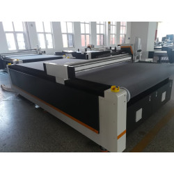 Plotter de corte  Modelo 1625 - 1600 x 2500