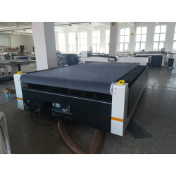 Plotter de corte  Modelo 1625 - 1600 x 2500